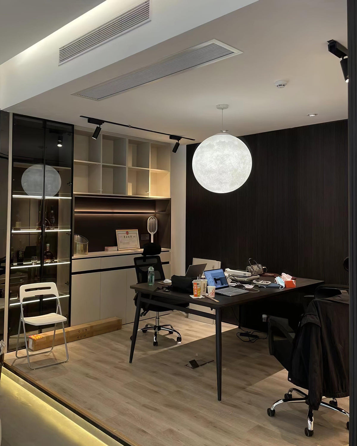 Lathenwren Fibreglass Pendant Light-Moonnatur