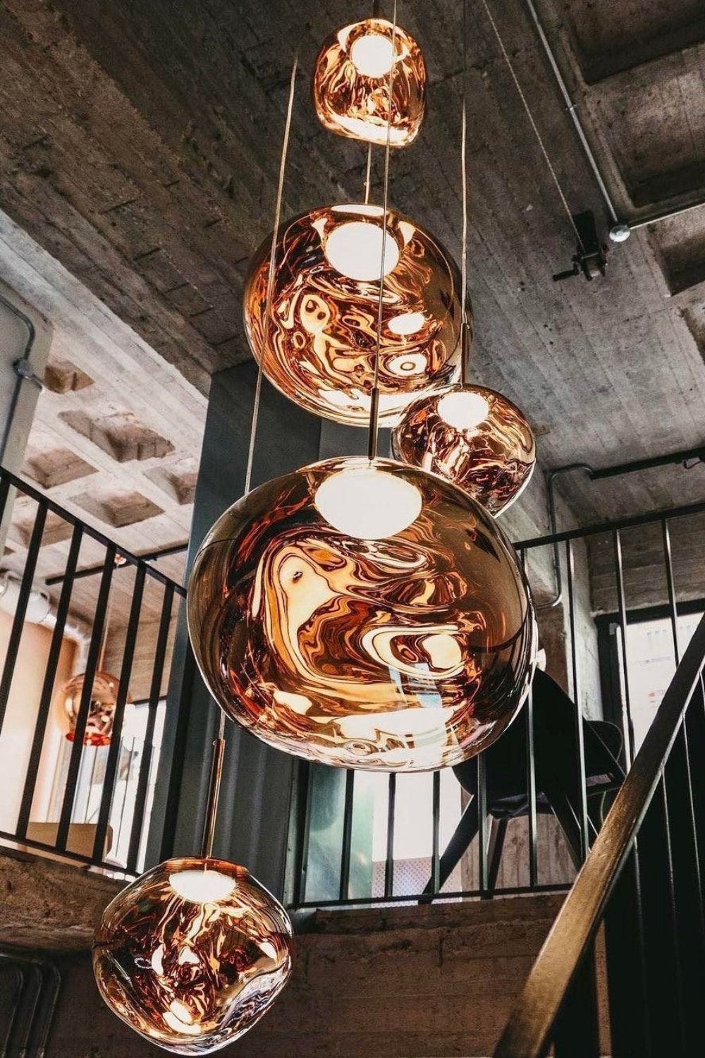Cedrara Acrylic Pendant Light-Moonnatur