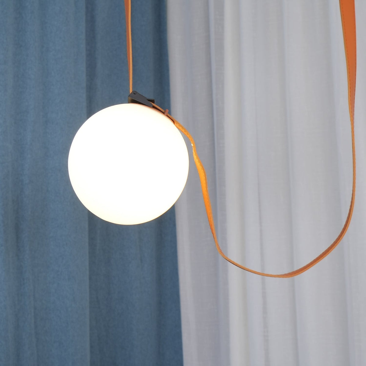 Xerelle Glass Pendant Lamp-Moonnatur
