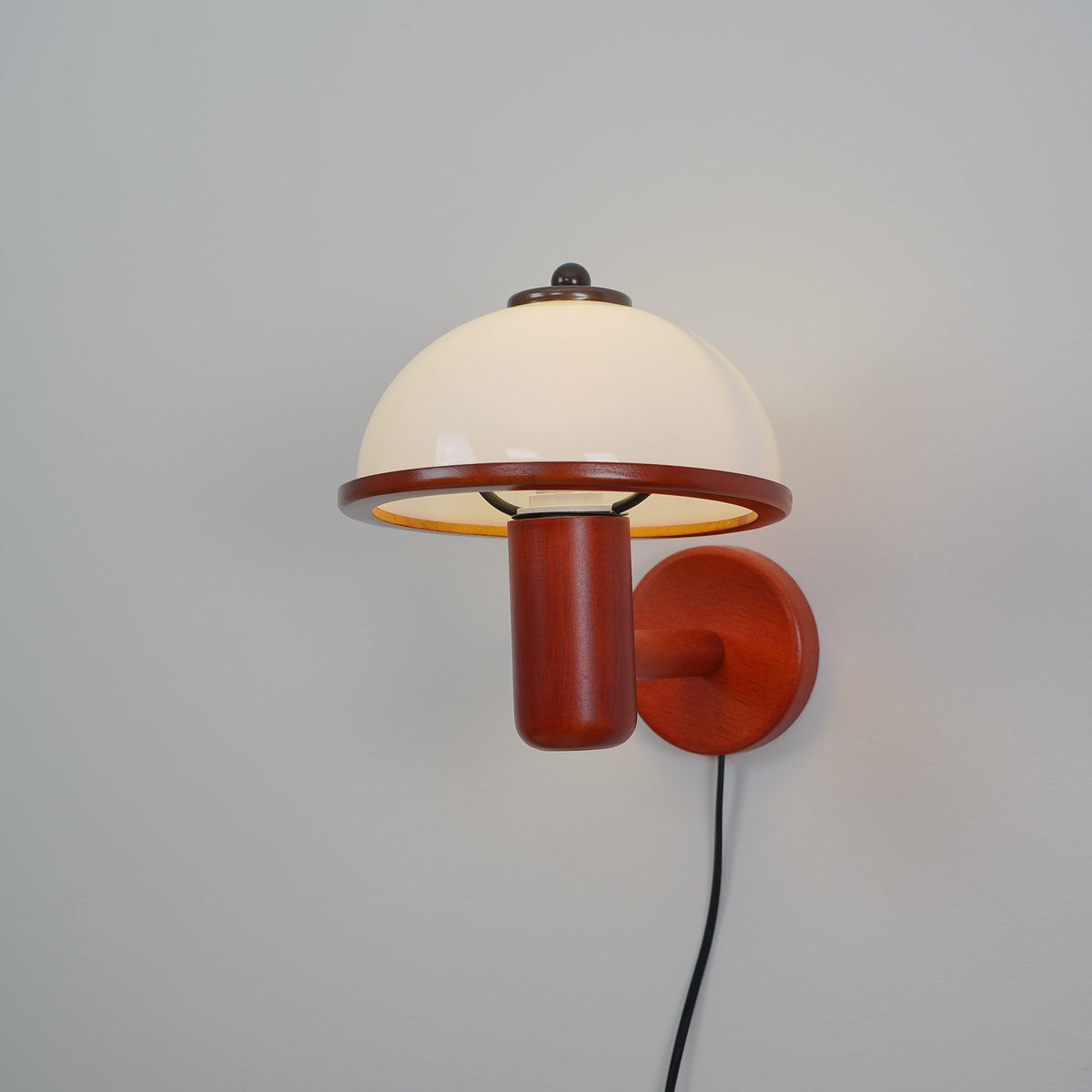 Valenena Oak Wood Wall Light-Moonnatur