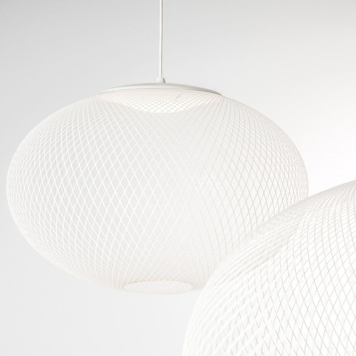 Ximora Iron Pendant Lamp-Moonnatur