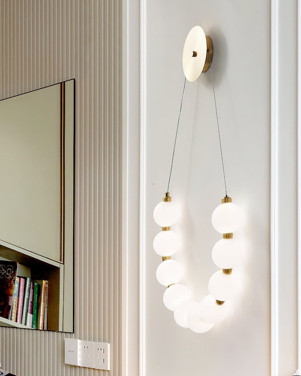 Farenora Brass Wall Light-Moonnatur