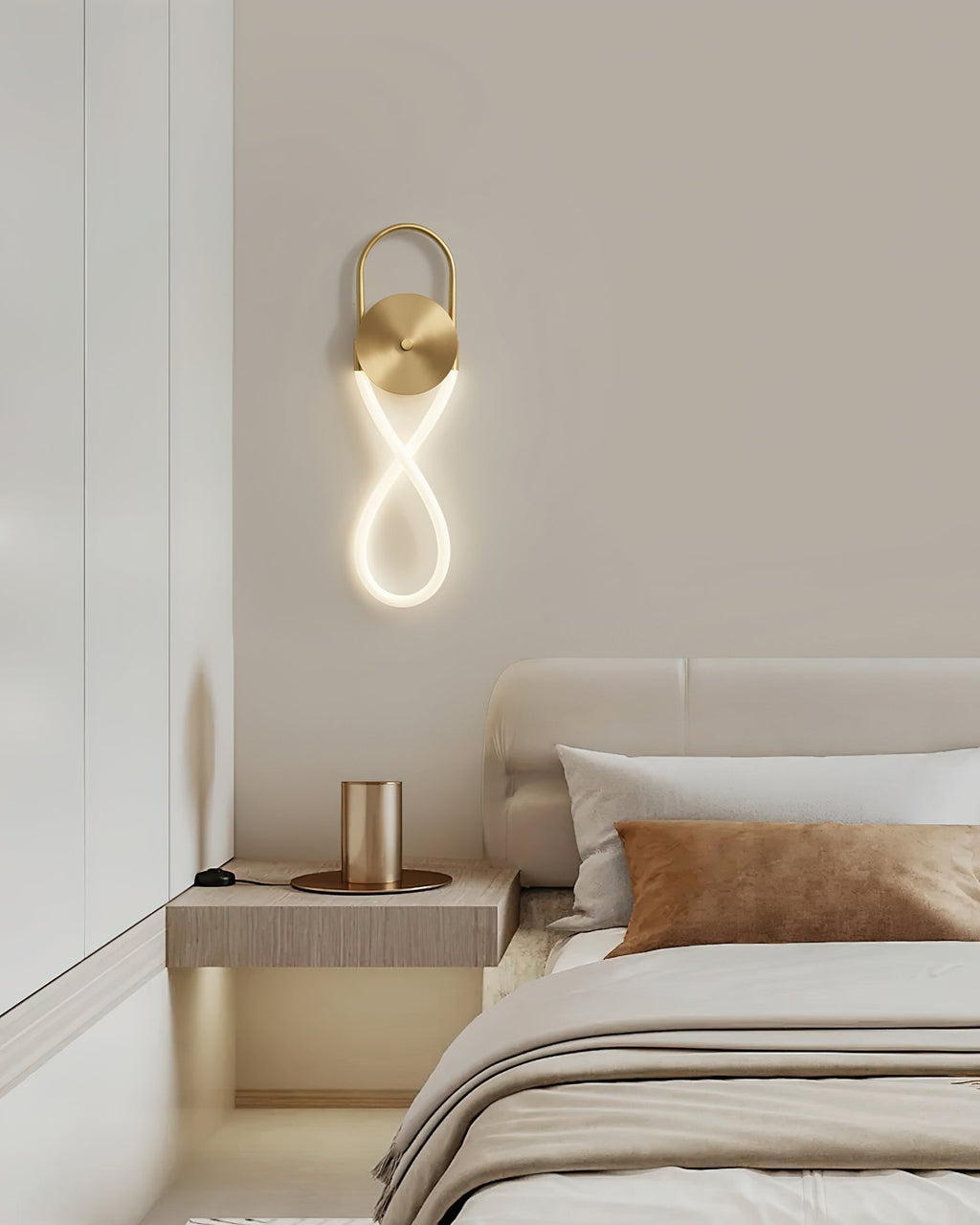 Farenora Brass Wall Light-Moonnatur