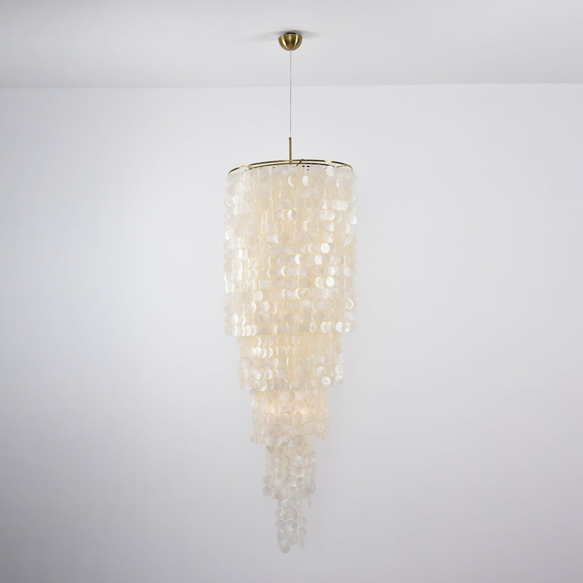 Seldenune Shell Chandelier-Moonnatur