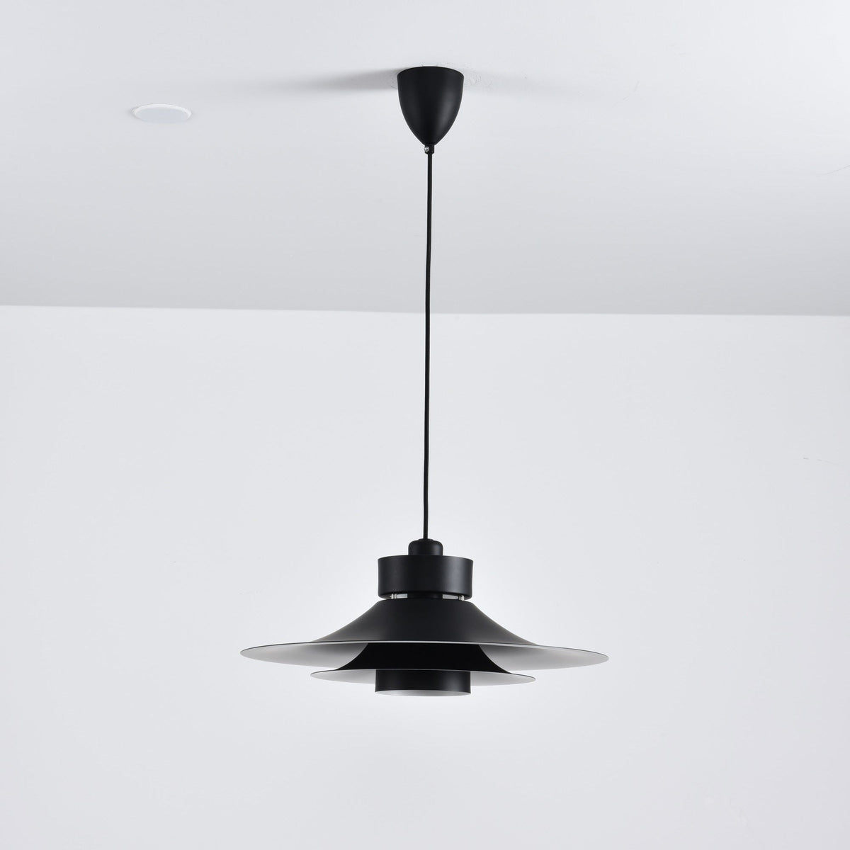 Ambelhaven Metal Pendant Light-Moonnatur
