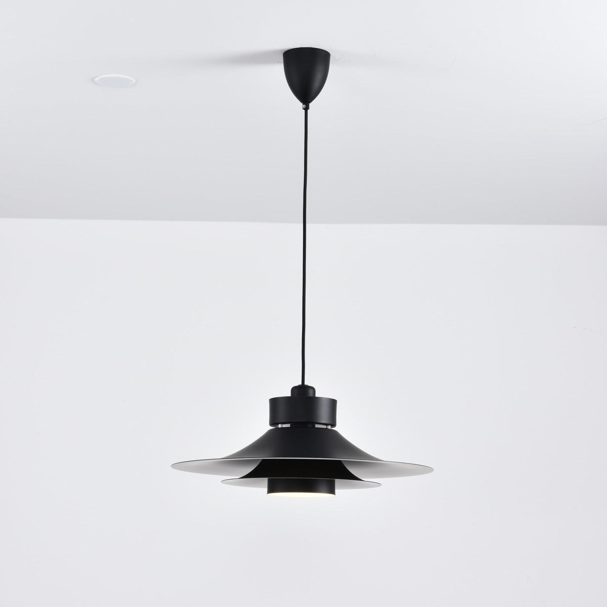 Ambelhaven Metal Pendant Light-Moonnatur