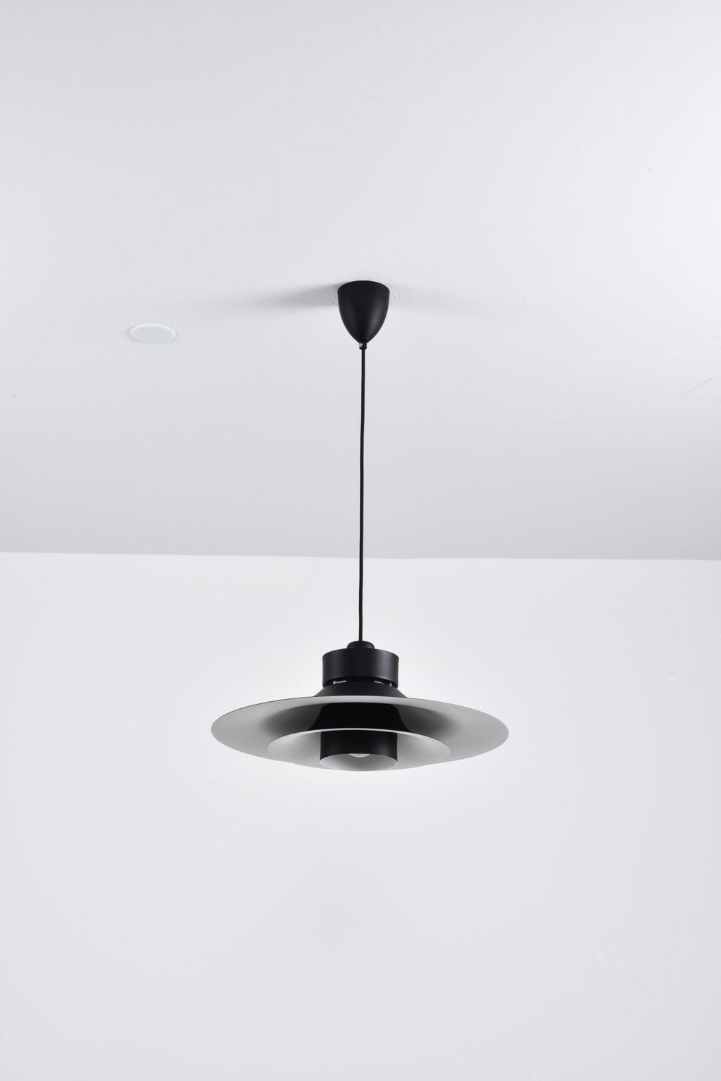 Ambelhaven Metal Pendant Light-Moonnatur