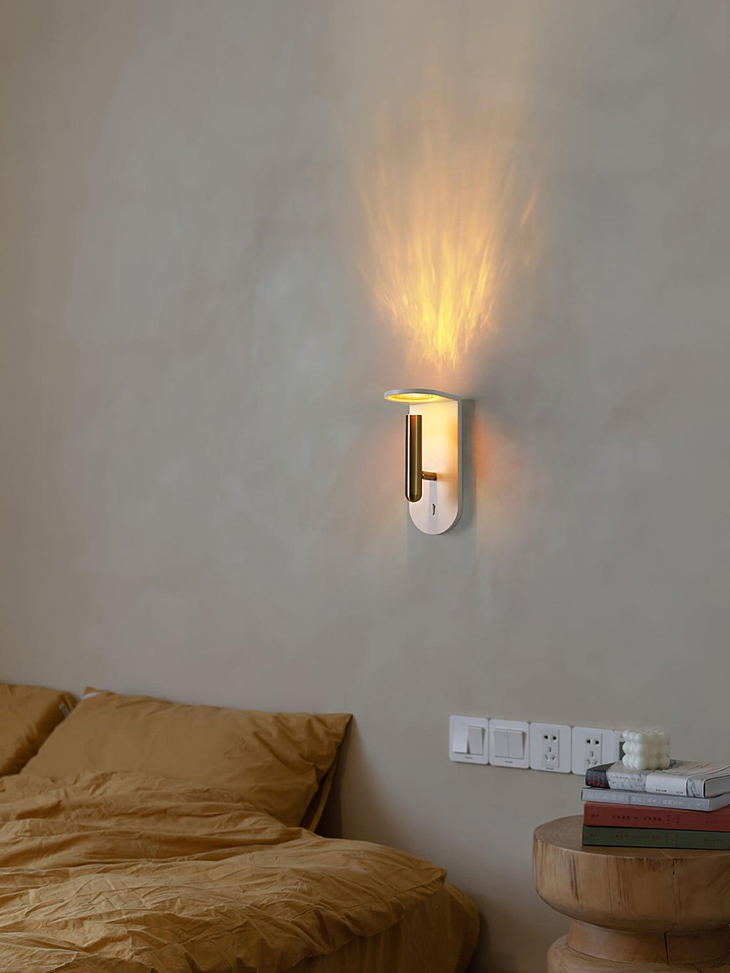 Xerenora Aluminium Wall Light-Moonnatur