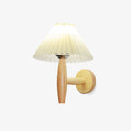 Islenenora Oak Wood Wall Light-Moonnatur