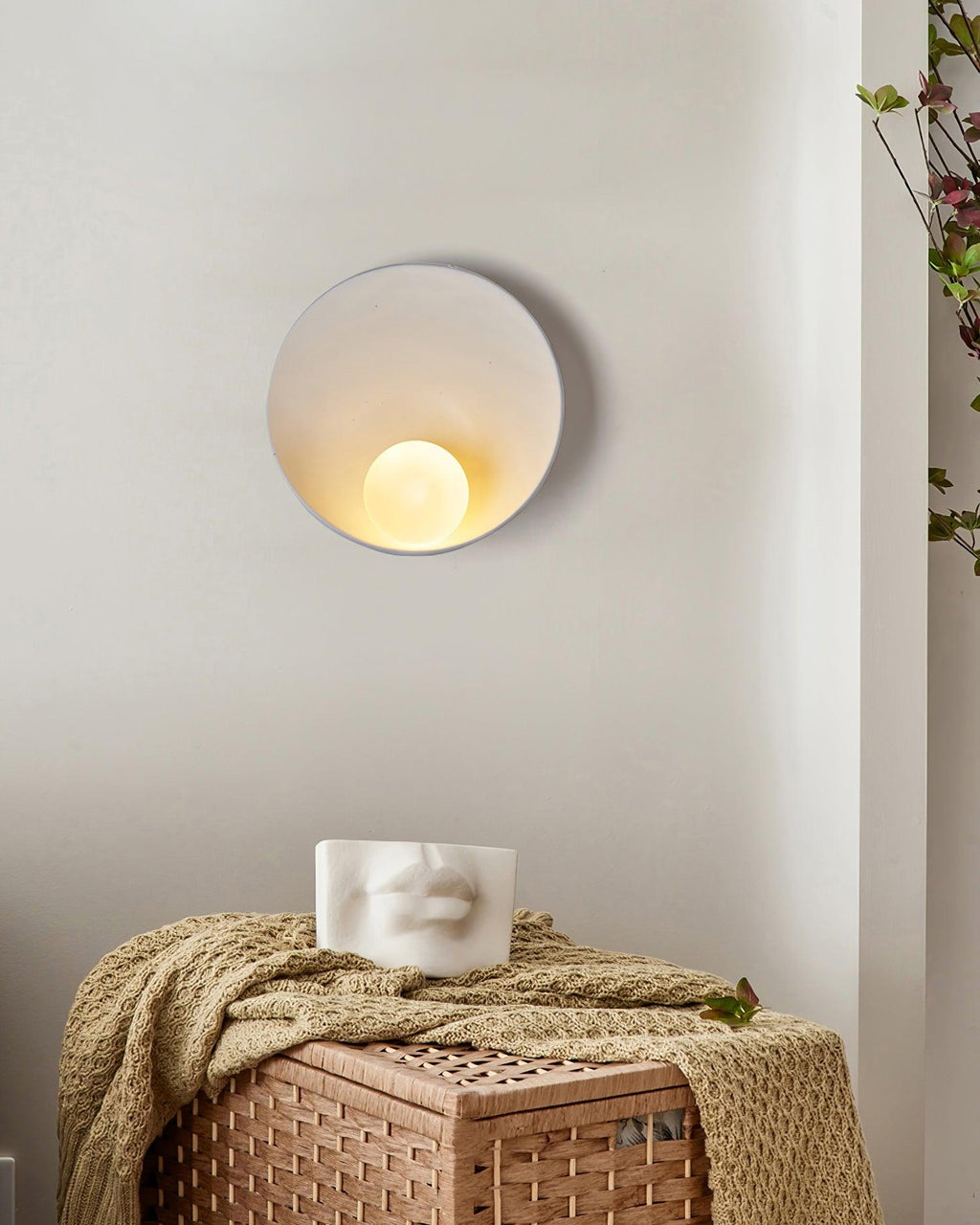 Meldeniel Resin Wall Light-Moonnatur