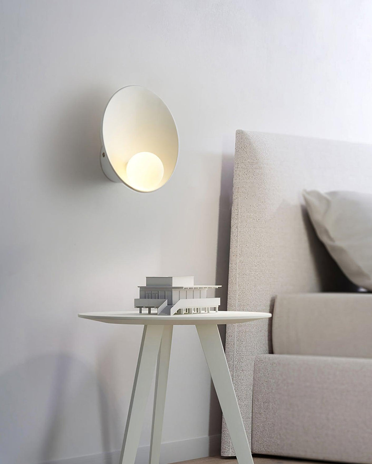 Meldeniel Resin Wall Light-Moonnatur