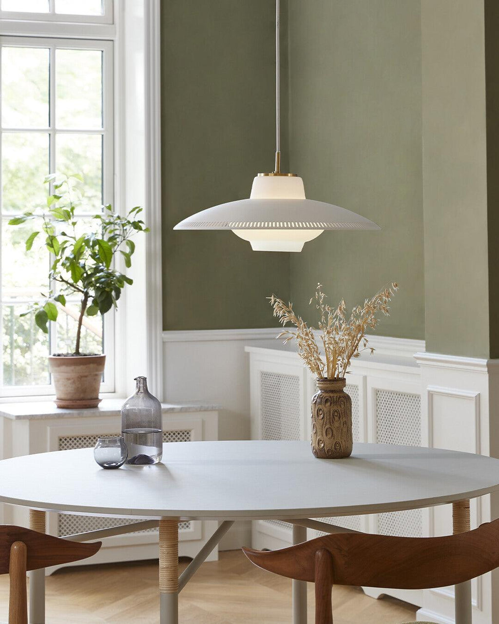 Elnava Metal Pendant Light-Moonnatur