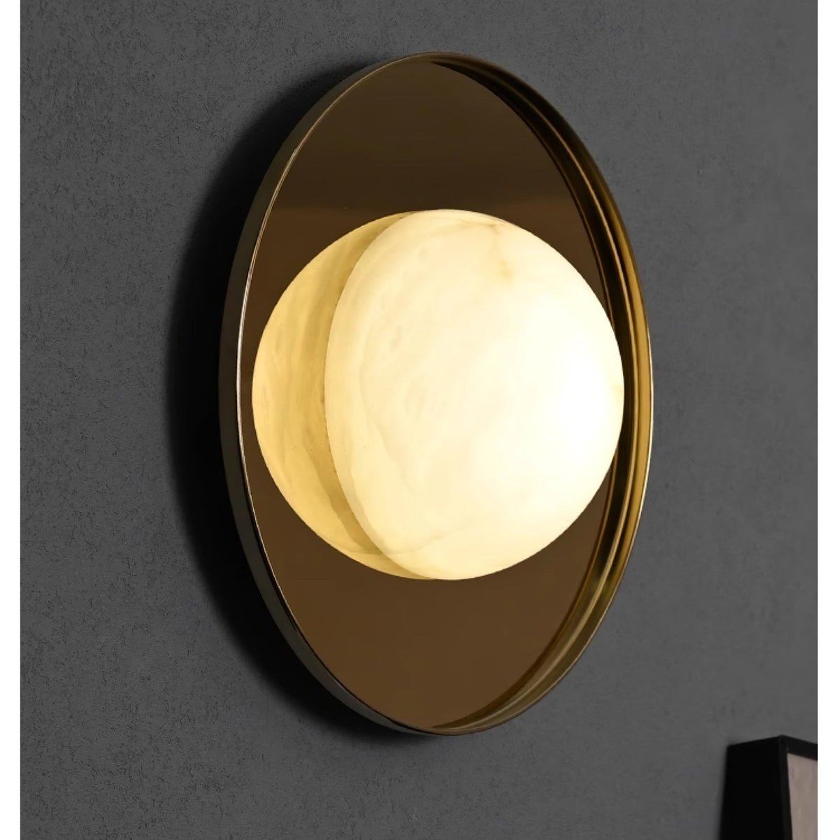 Ainsford Alabaster Wall Light-Moonnatur