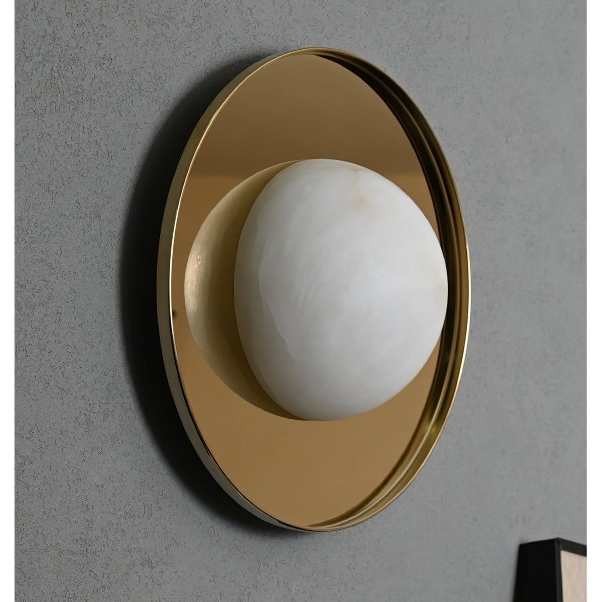 Ainsford Alabaster Wall Light-Moonnatur