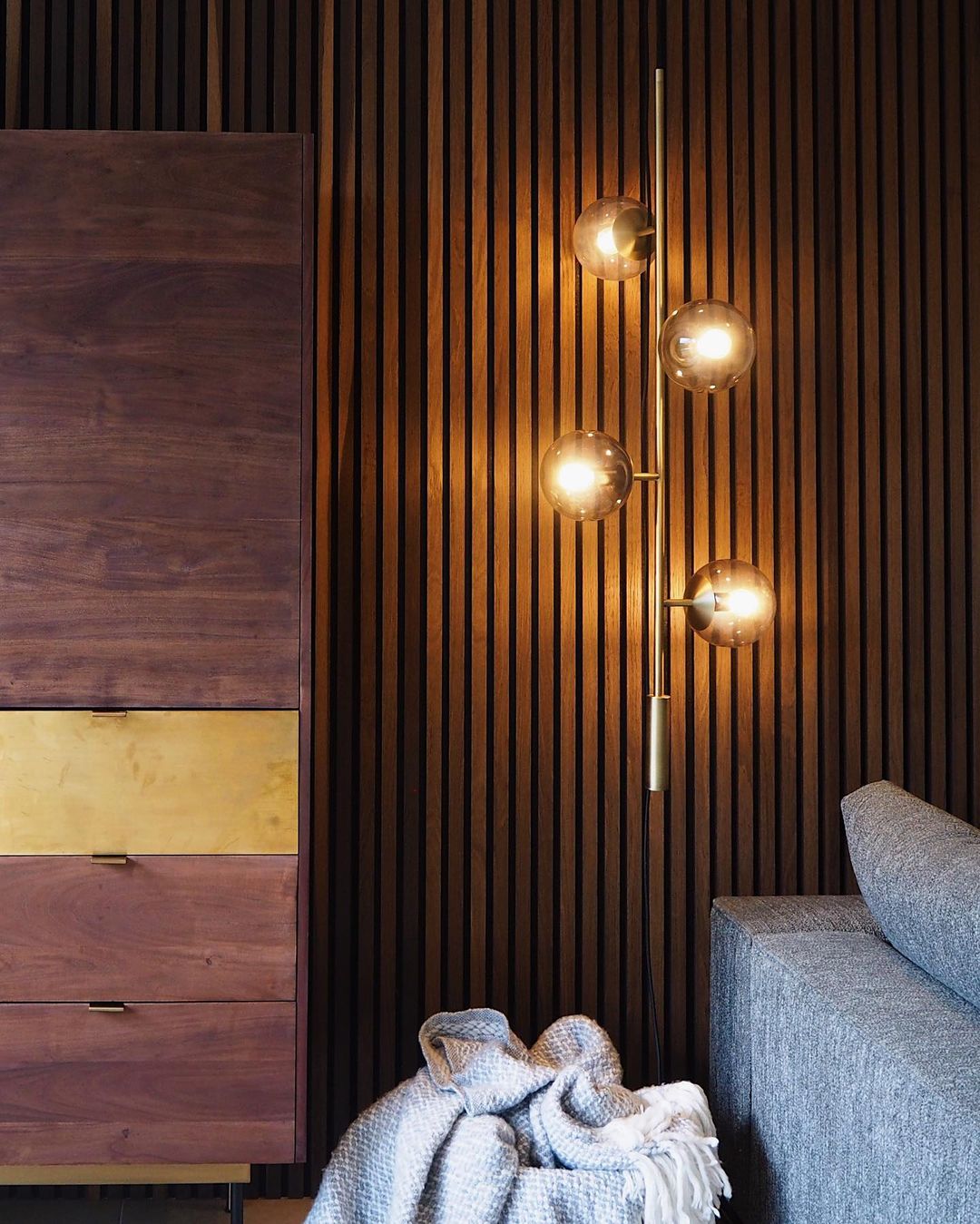 Brynena Glass Pendant Light-Moonnatur