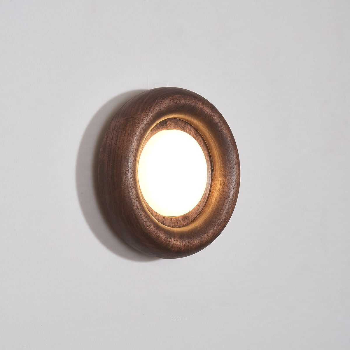 Drenlyn Wood Wall Light-Moonnatur