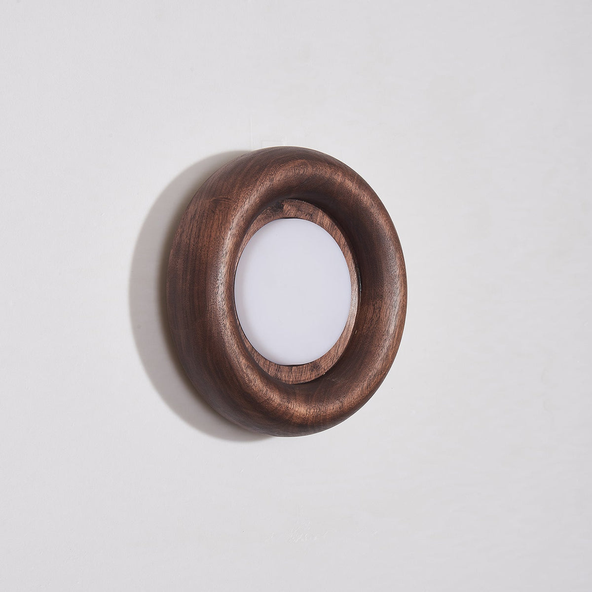 Drenlyn Wood Wall Light-Moonnatur