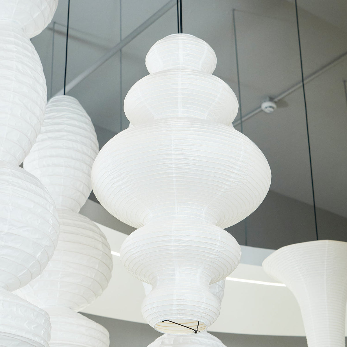 Yardenora Paper Pendant Light-Moonnatur