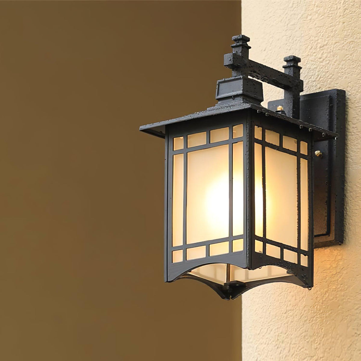 Perlave Metal Wall Lamp-Moonnatur