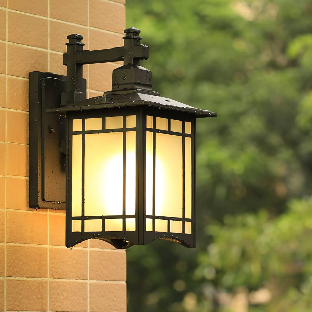 Perlave Metal Wall Lamp-Moonnatur