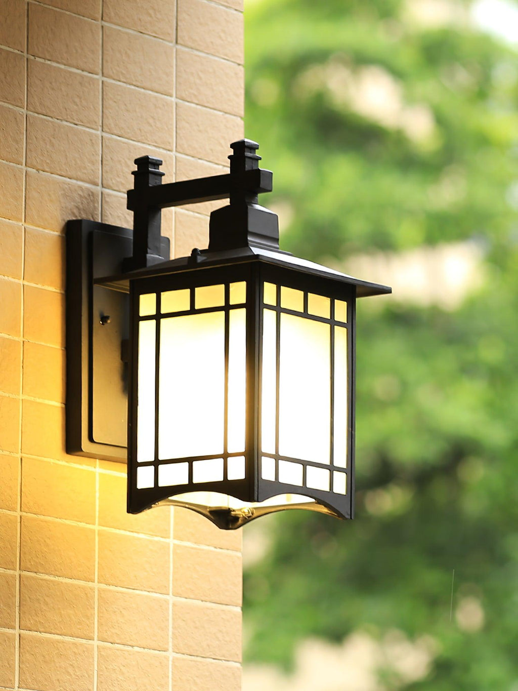 Perlave Metal Wall Lamp-Moonnatur