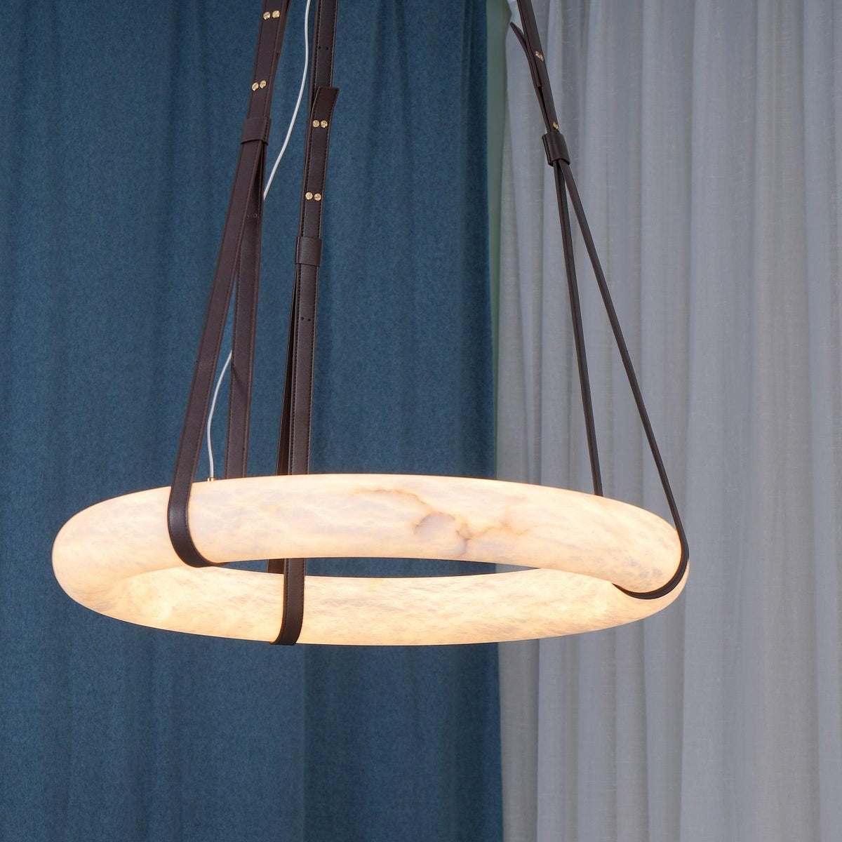 Quenelenis Alabaster Pendant Light-Moonnatur