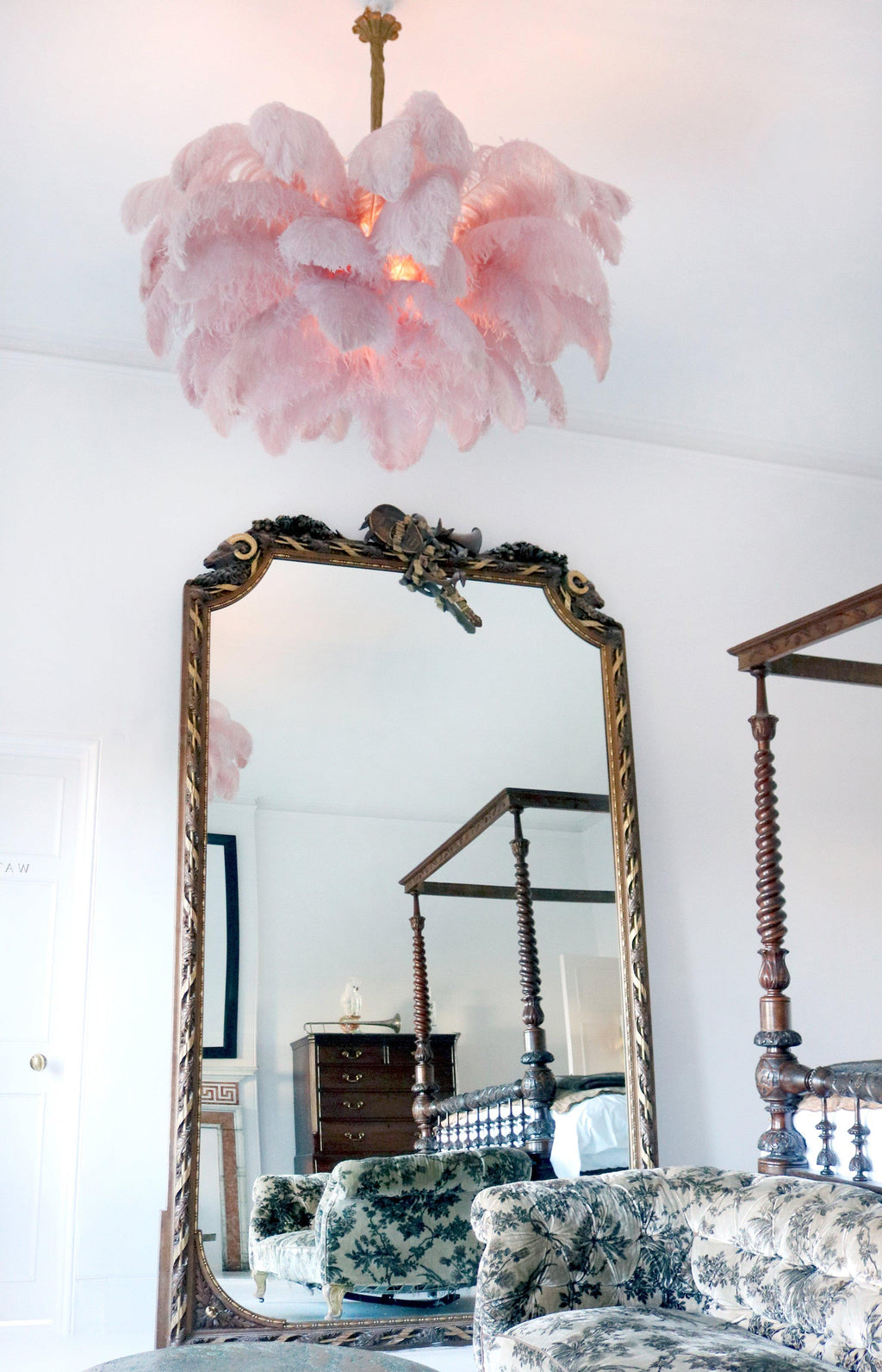 Kardenina Feather Chandelier-Moonnatur