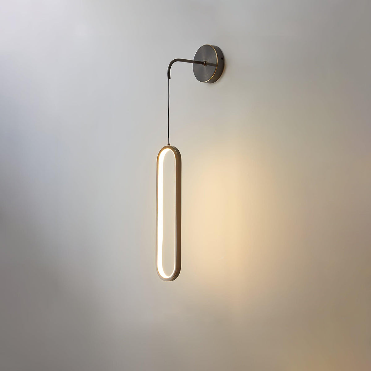 Hathereris Brass Wall Light-Moonnatur