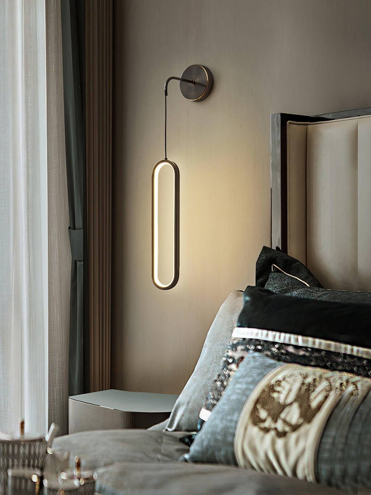 Hathereris Brass Wall Light-Moonnatur