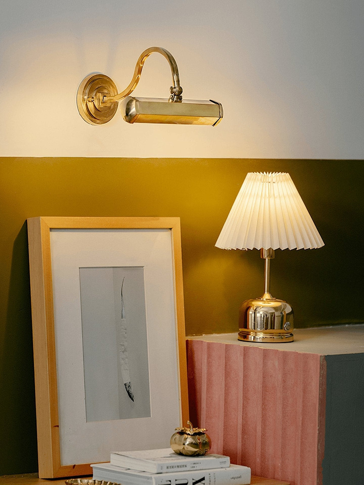 Larkera Metal Wall Light-Moonnatur