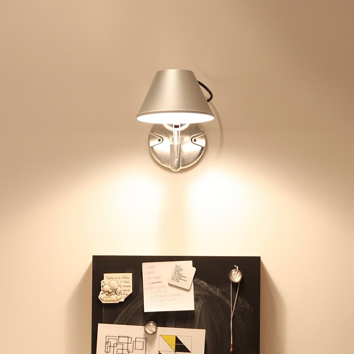 Xerenwyn Aluminium Wall Light-Moonnatur