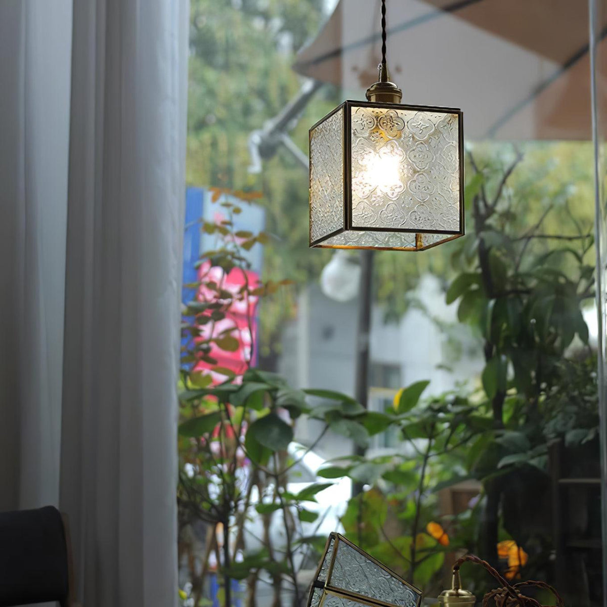 Qelise Glass Pendant Lamp-Moonnatur