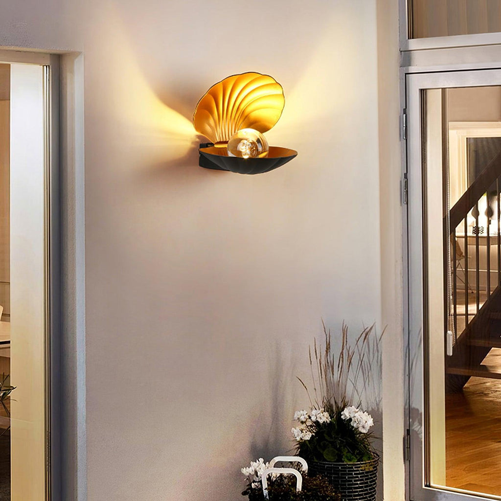 Renara Aluminium Wall Light-Moonnatur