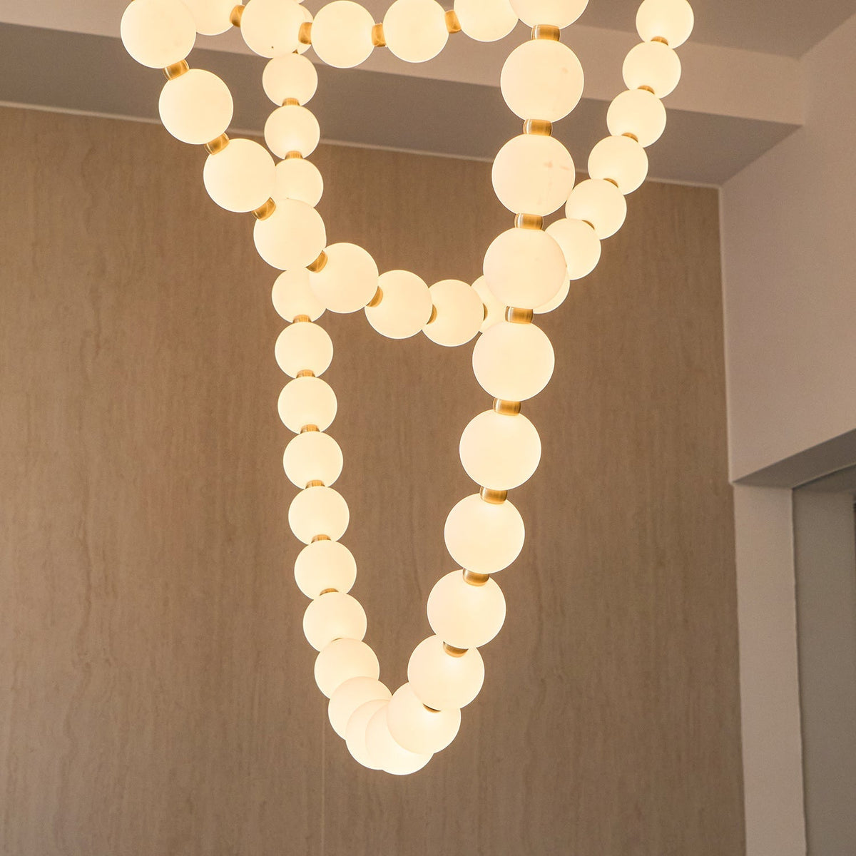 Zarenwyn Acrylic Chandelier-Moonnatur