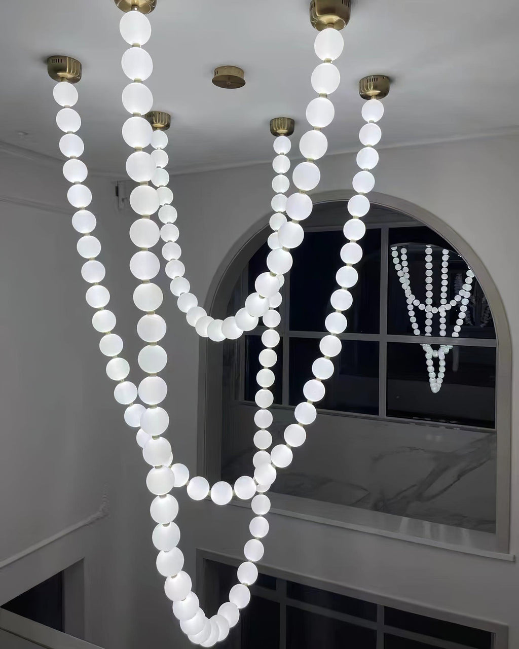 Zarenwyn Acrylic Chandelier-Moonnatur