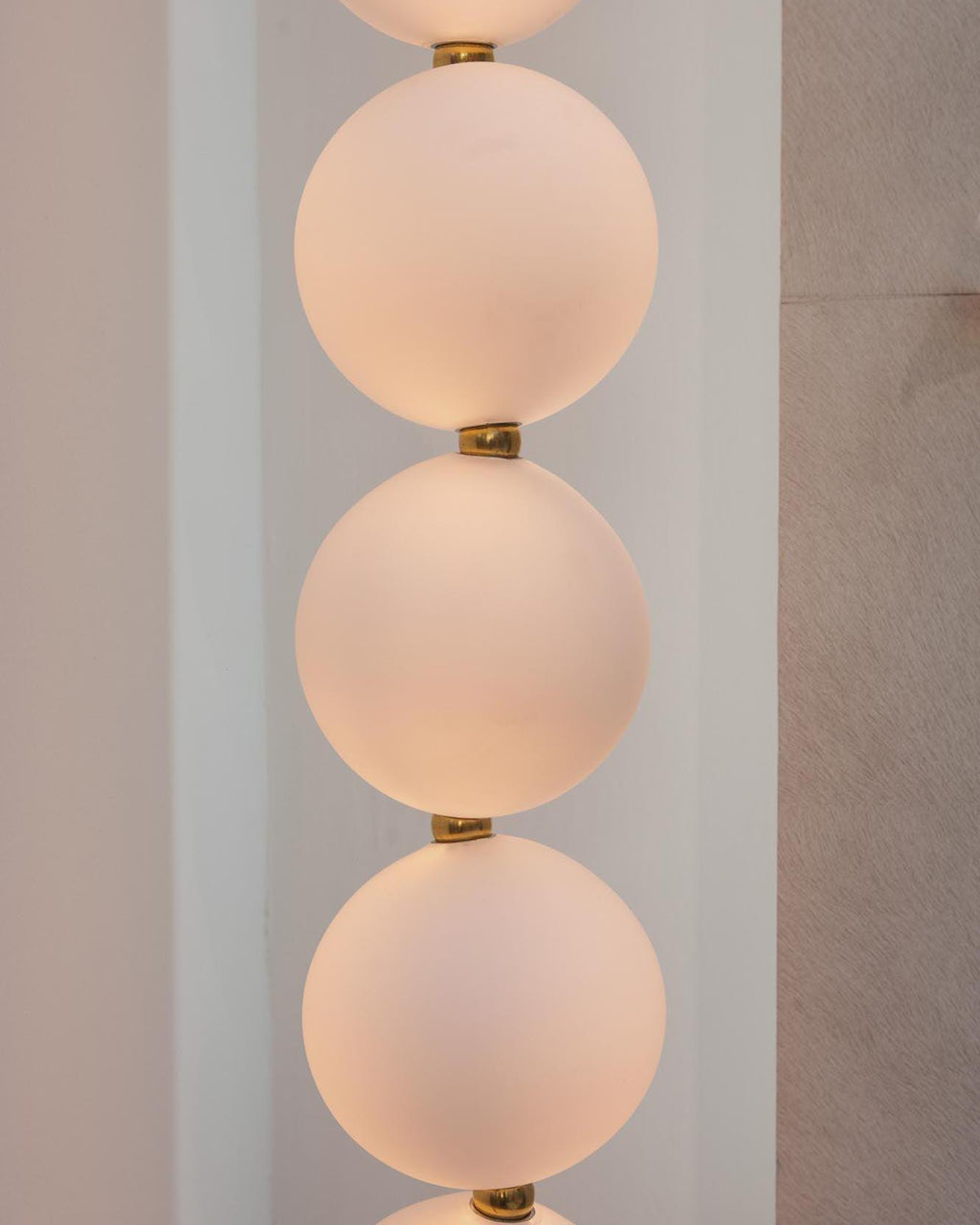 Zarenwyn Acrylic Chandelier-Moonnatur
