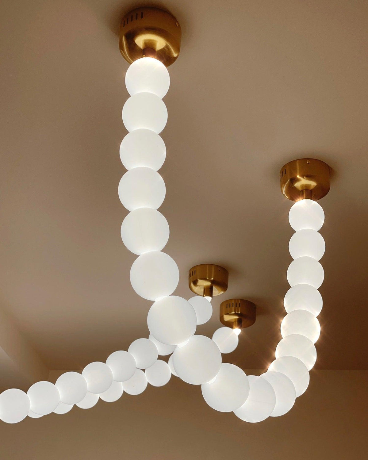 Zarenwyn Acrylic Chandelier-Moonnatur
