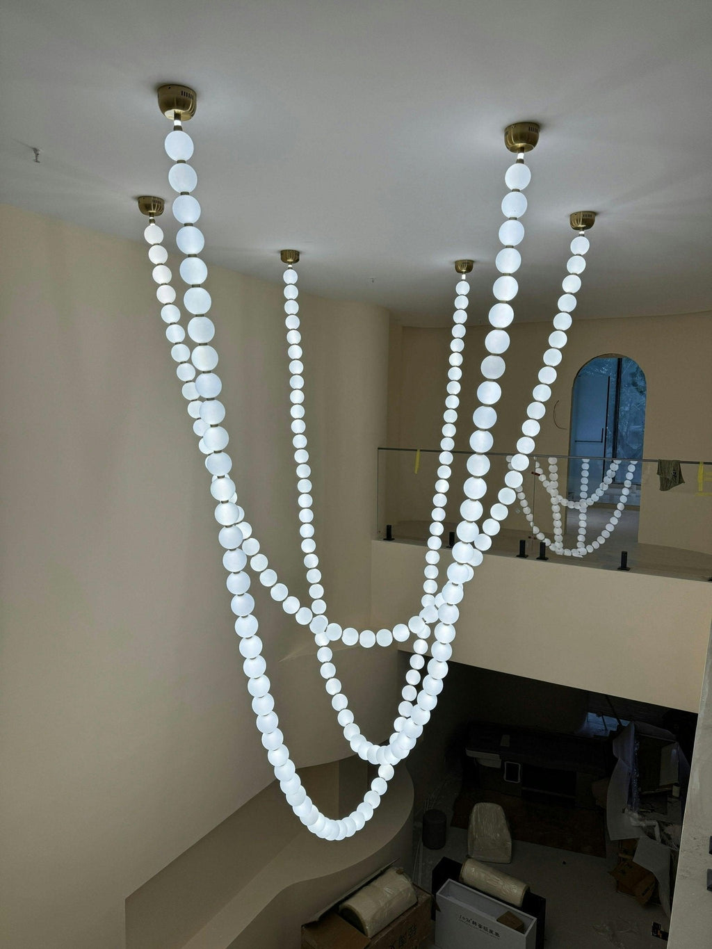 Zarenwyn Acrylic Chandelier-Moonnatur