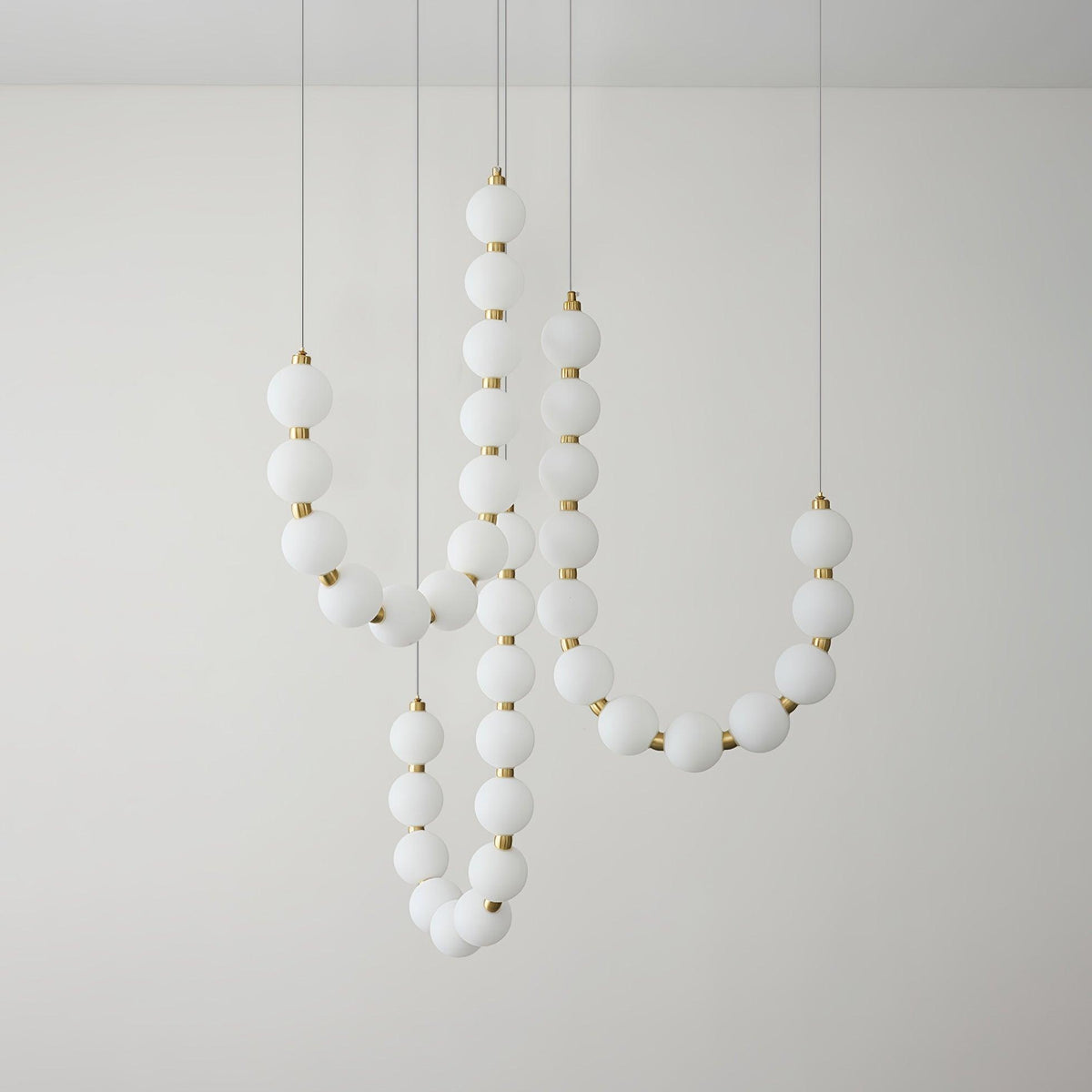 Qaline Acrylic Chandelier-Moonnatur