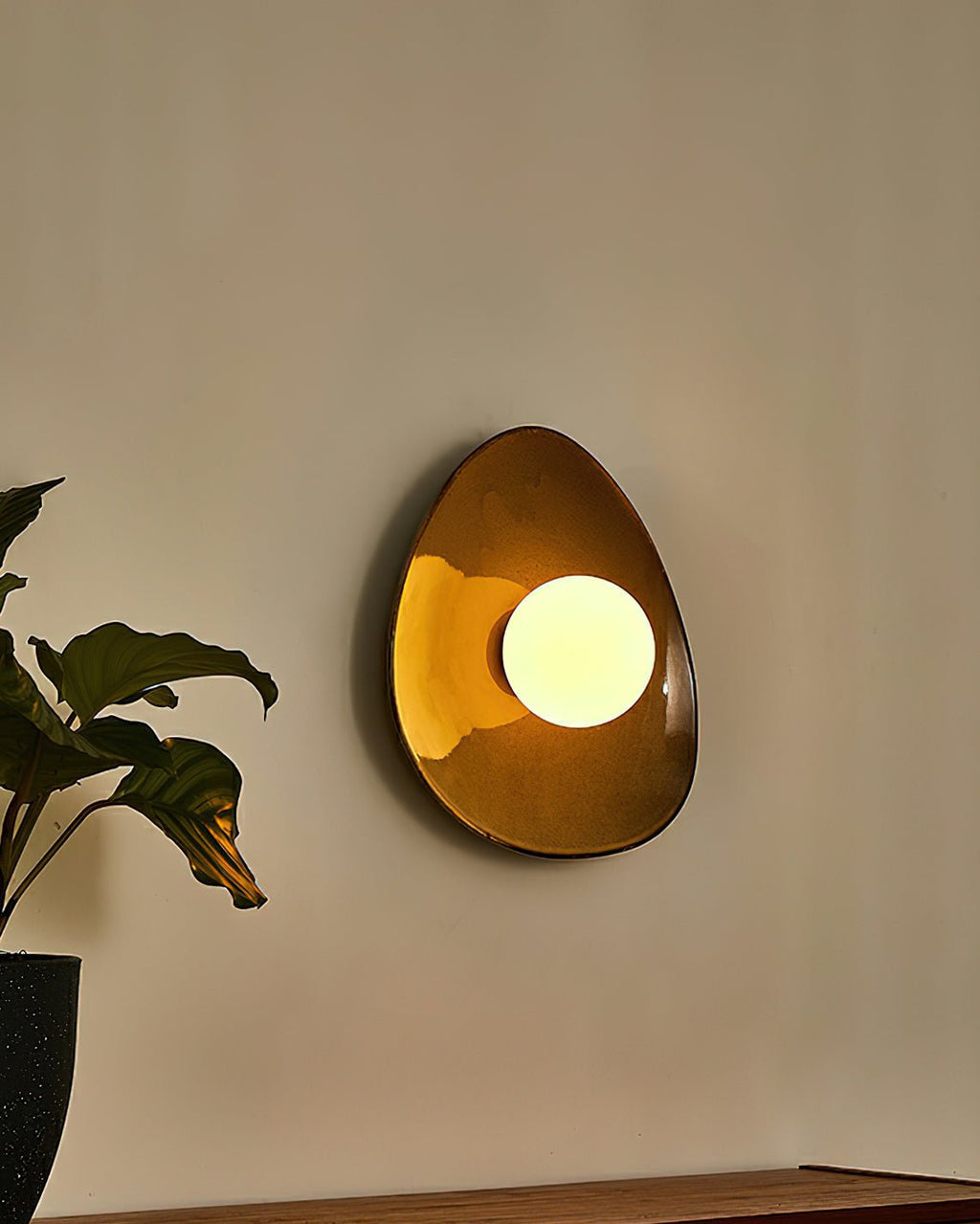 Berwinena Ceramic Wall Light-Moonnatur