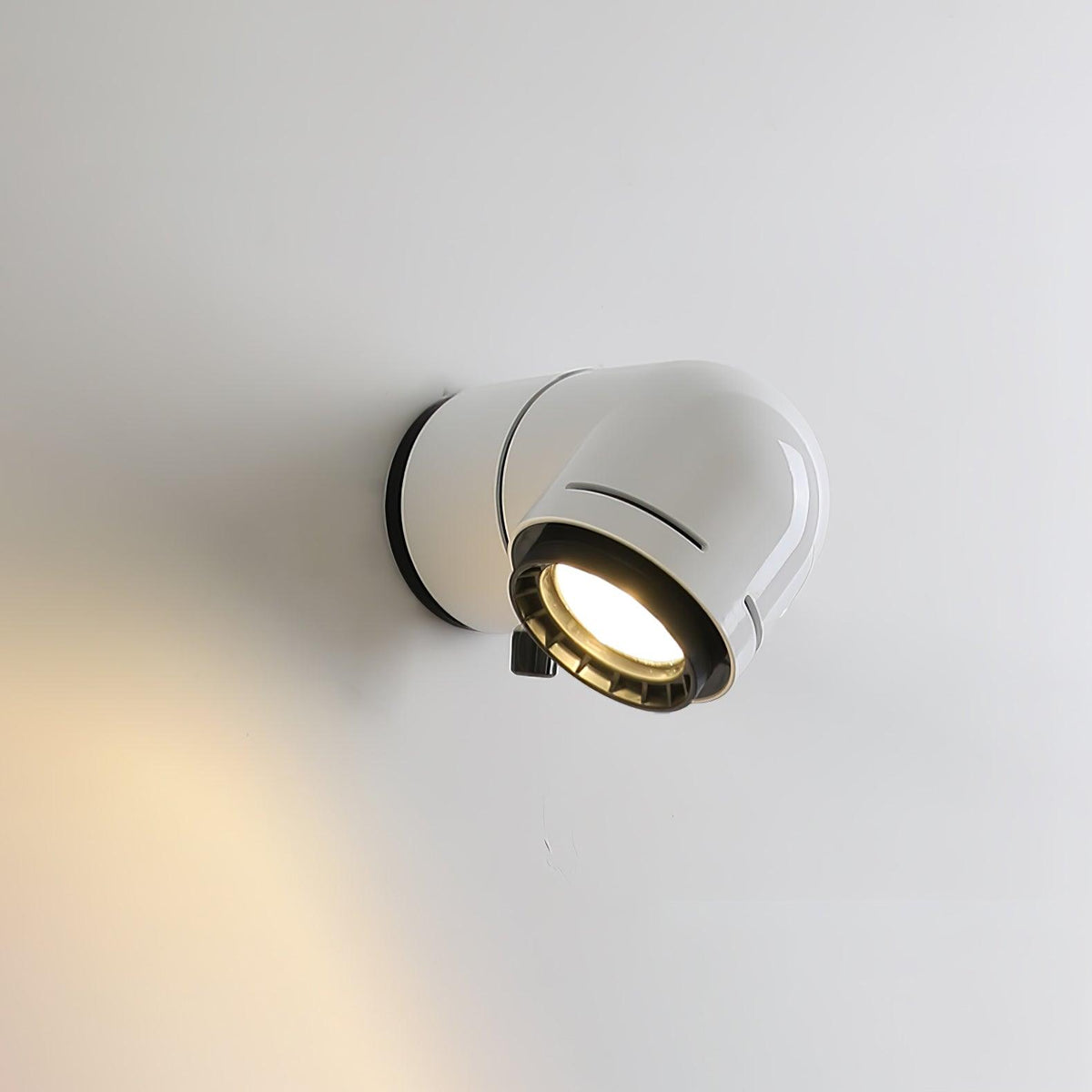 Westelle Resin Wall Light-Moonnatur