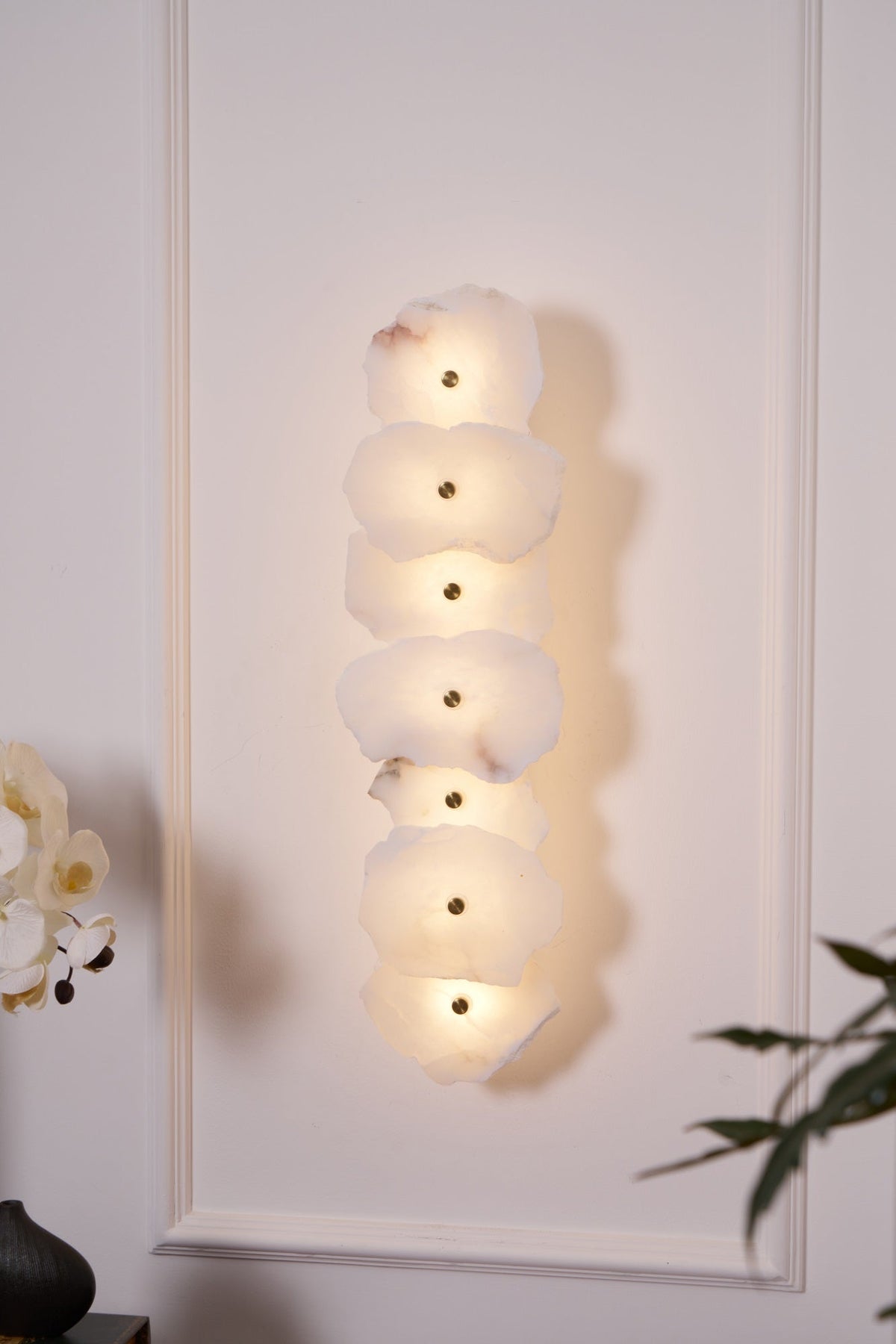 Pavessa Alabaster Wall Lamp-Moonnatur