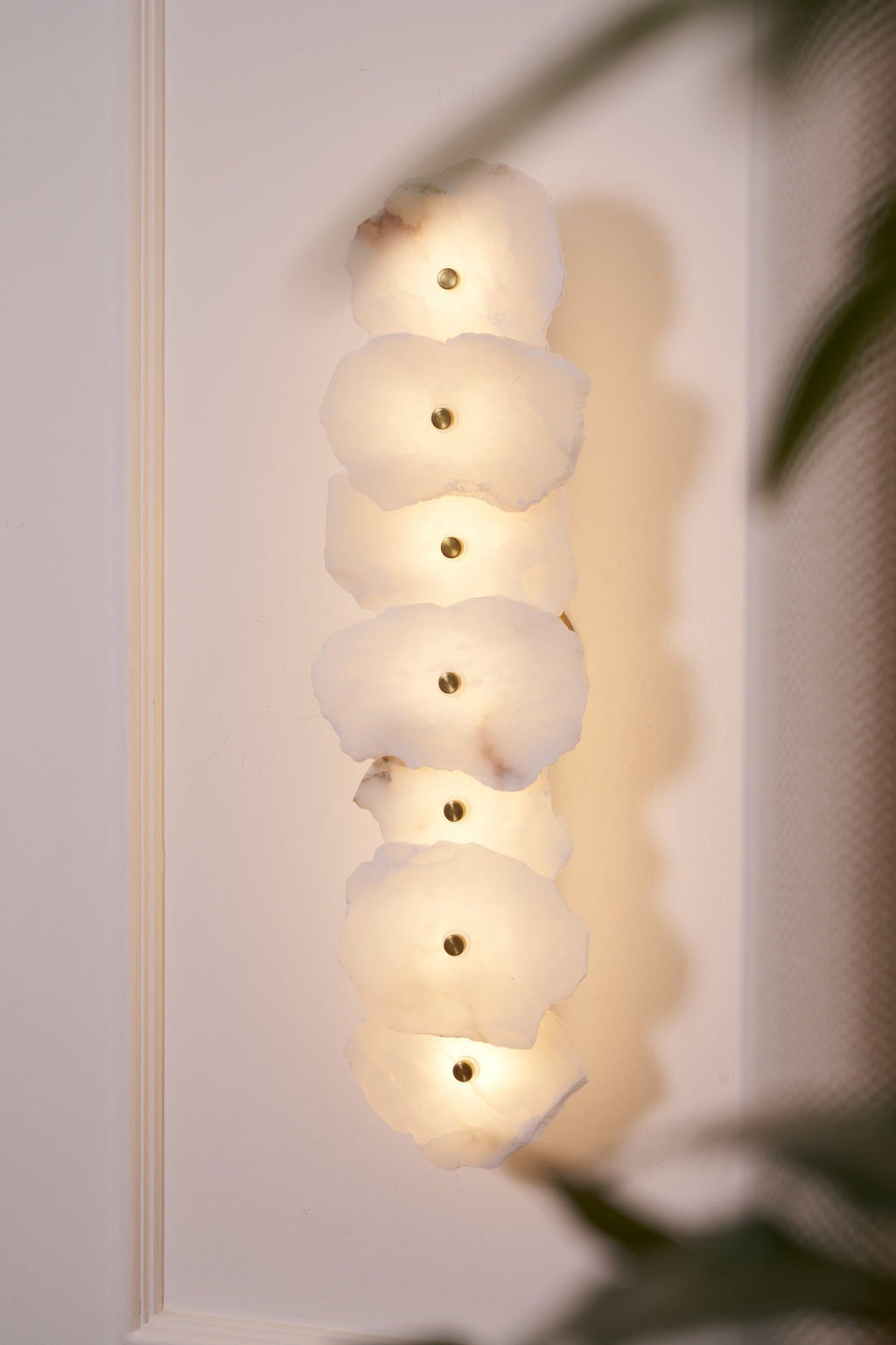 Pavessa Alabaster Wall Lamp-Moonnatur