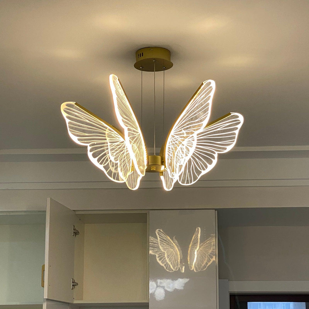 Quenelle Acrylic Chandelier-Moonnatur