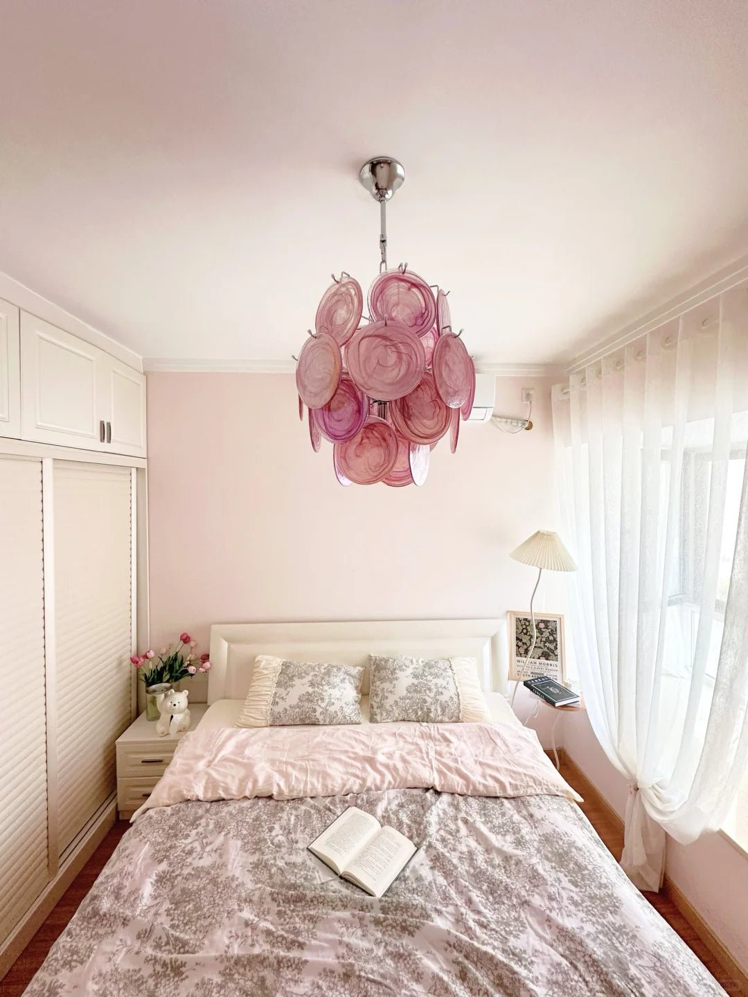 Camberwren Glass Chandelier-Moonnatur