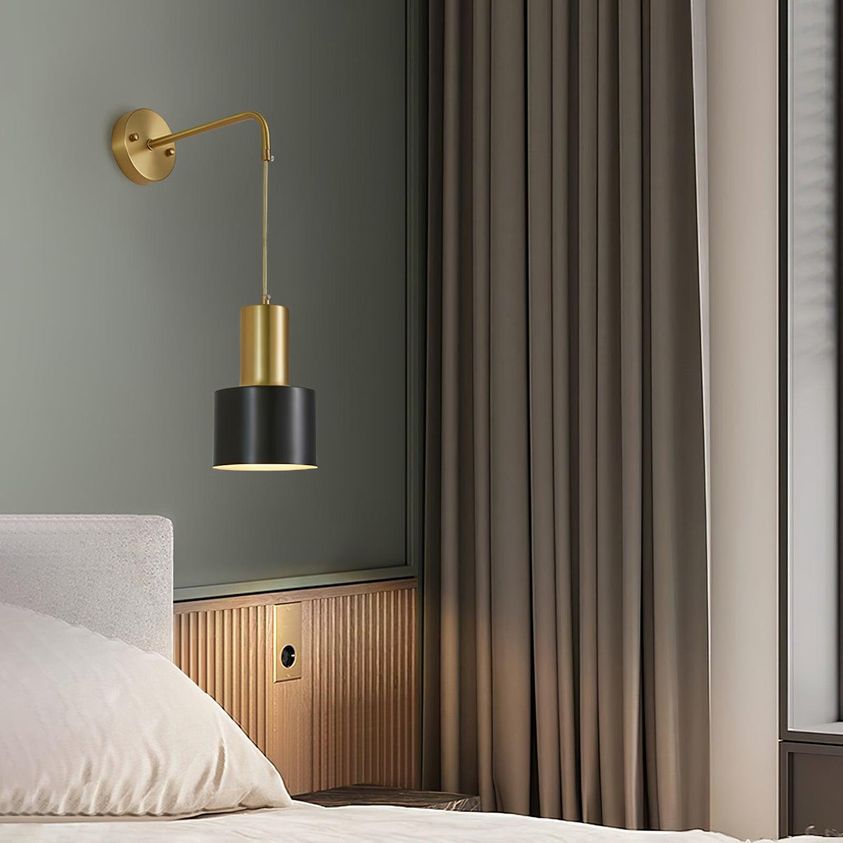 Hildenelyn Brass Wall Light-Moonnatur