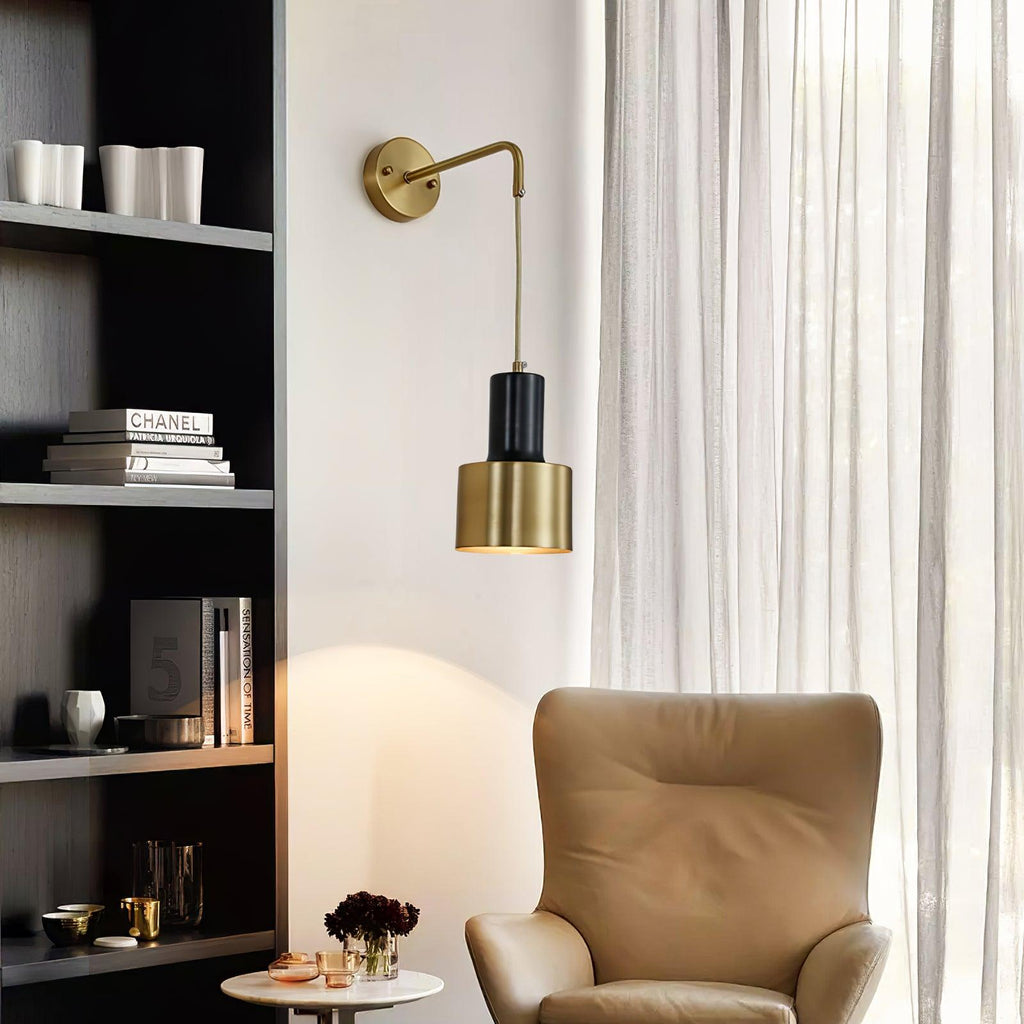 Hildenelyn Brass Wall Light-Moonnatur