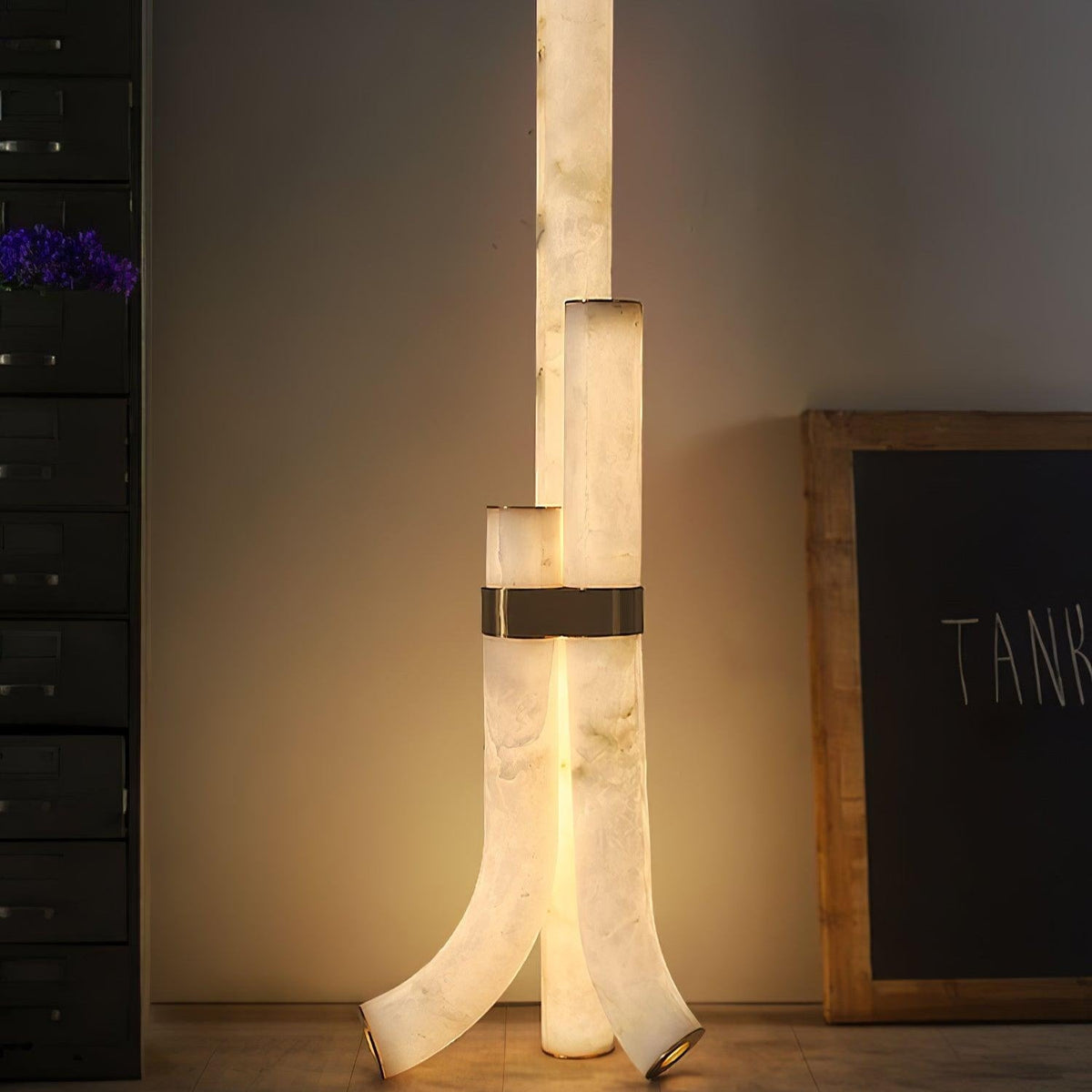 Rildenwynne Alabaster Floor Lamp-Moonnatur