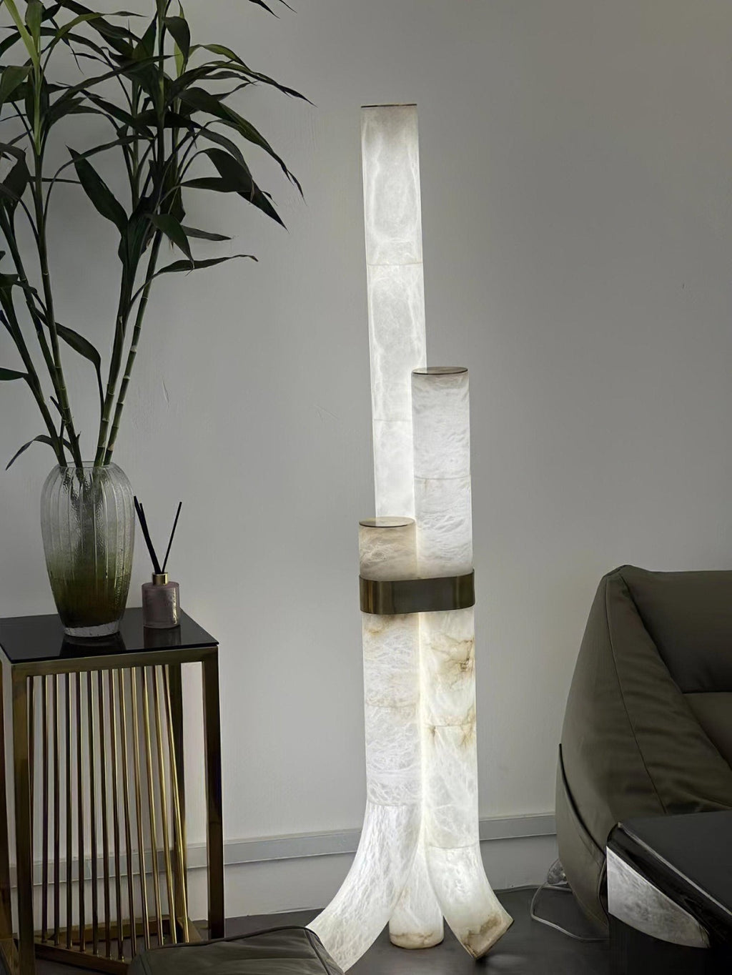 Rildenwynne Alabaster Floor Lamp-Moonnatur