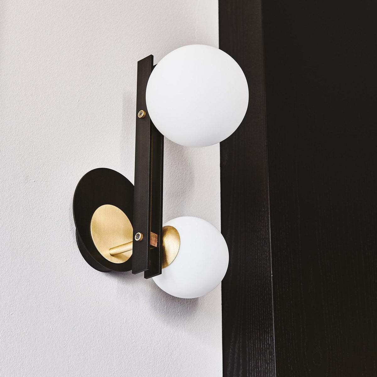 Osternaria Glass Wall Light-Moonnatur